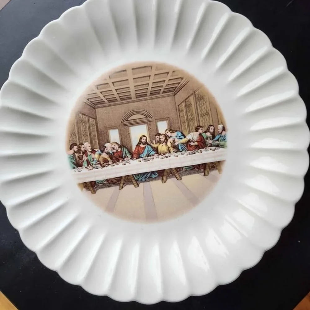 White Ceramic Dinnerware Plate with Fluted Edge